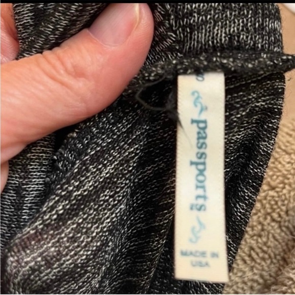 PASSPORTS Waterfall Asymmetric small women's open front button gray Cardigan - Picture 6 of 8